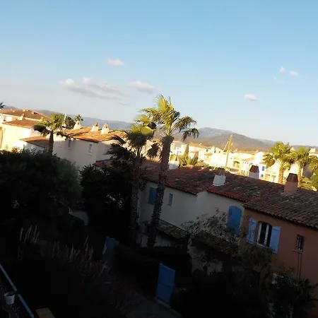 Port Cogolin Piscine 16 Apartamento *