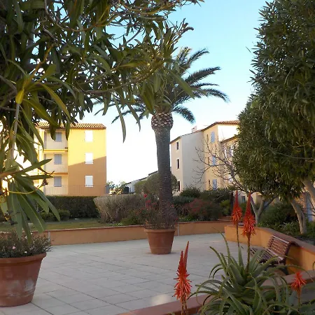 Port Cogolin Piscine 16 Port Grimaud